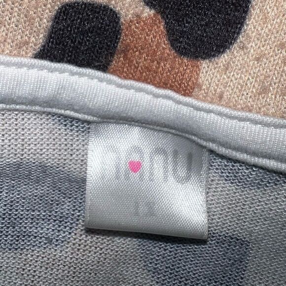 Nanu cheetah print comfy sweater top! - Picture 7 of 7